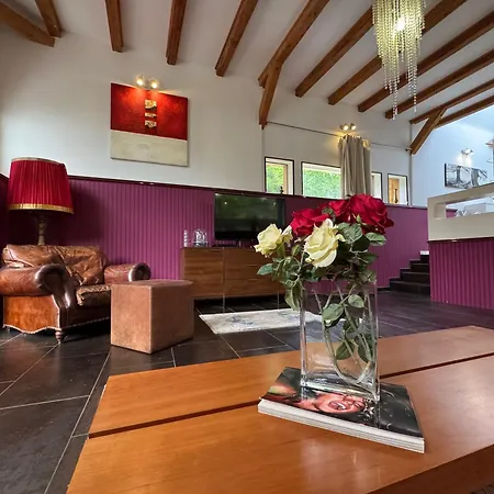 Chalet Stahl - Ferienhaus mit Pool-3